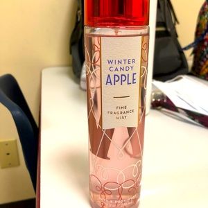 Bath & Body Works Spray- Winter Candy Apple